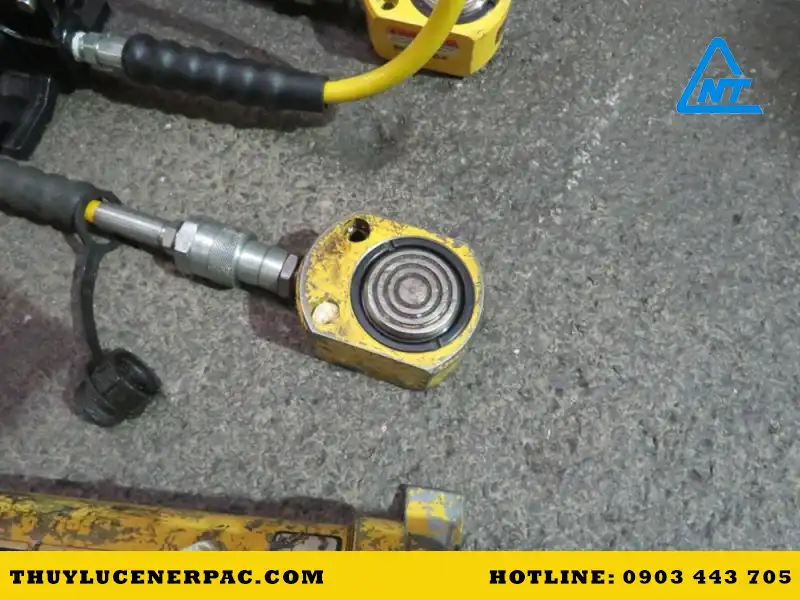 Giá Kích Thủy Lực 10 Tấn bao nhiêu? 3 gia kich thuy luc 10 tan bao nhieu 1738827104